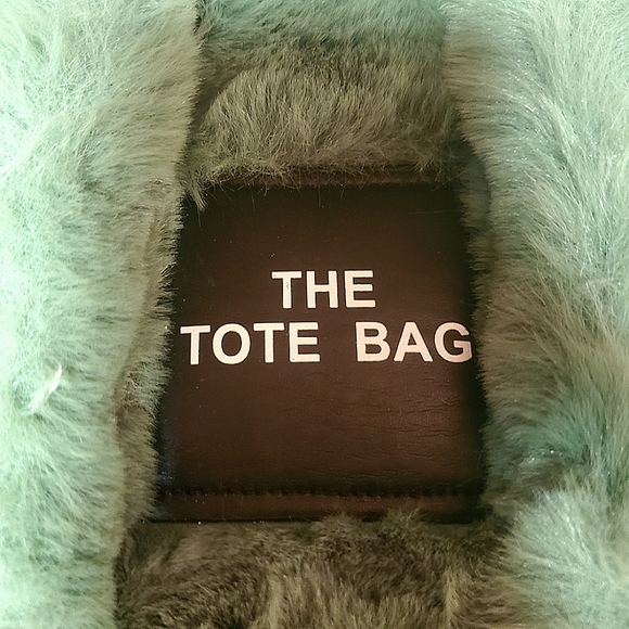 fluffy tote bag - Picture 9 of 11